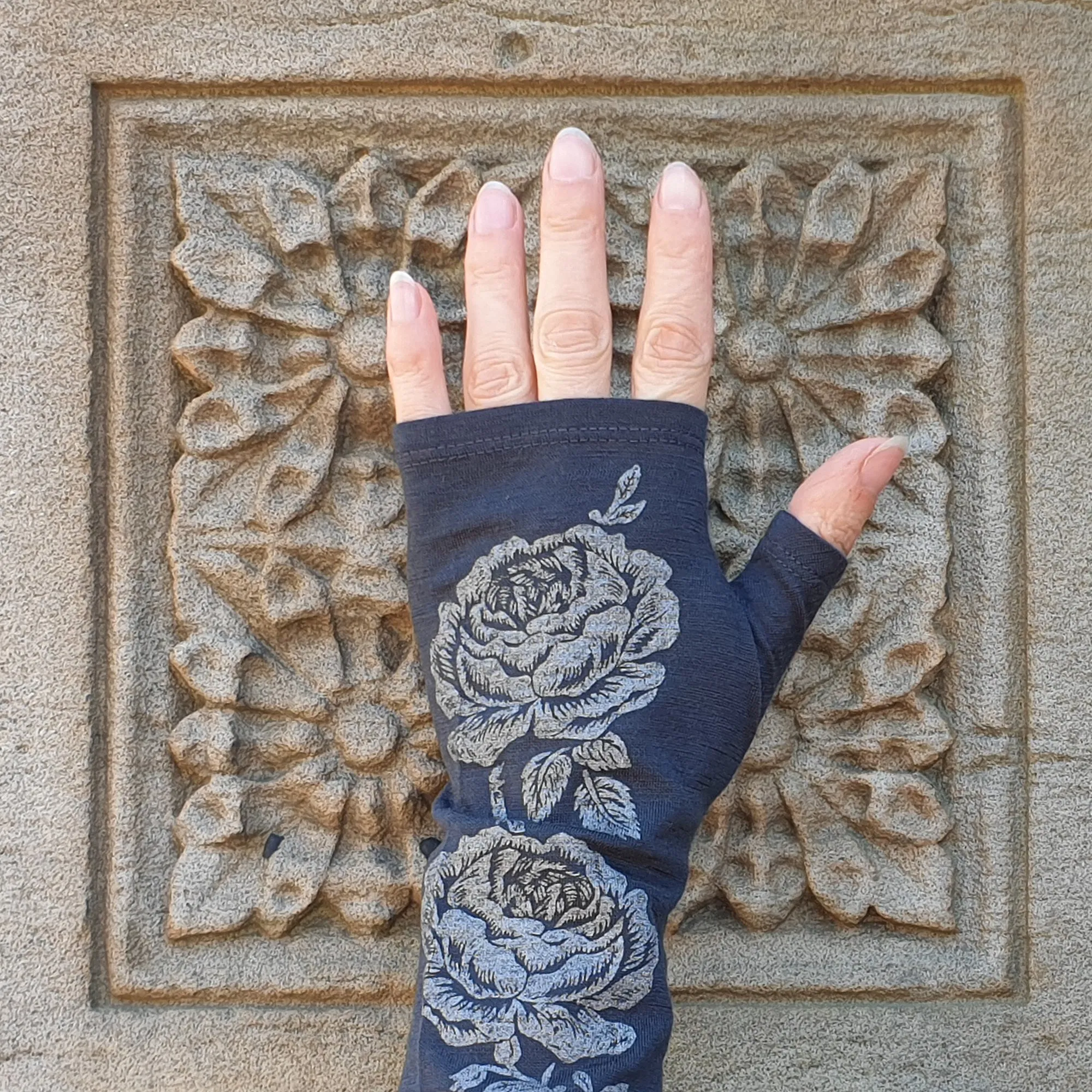 Charcoal rose print merino fingerless gloves