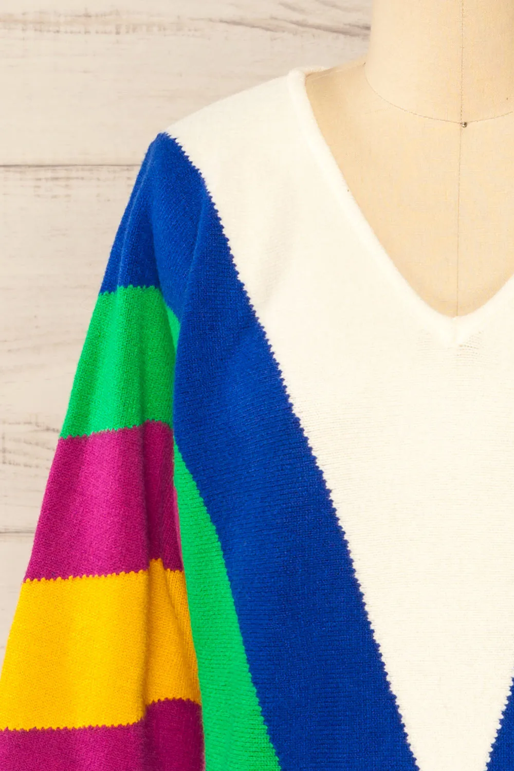 Larot | Colourful V-Neck Sweater