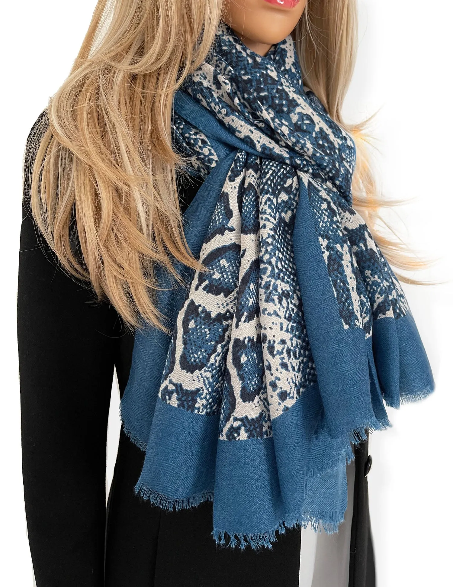 LONG BLUE SNAKESKIN PRINT LIGHTWEIGHT SCARF