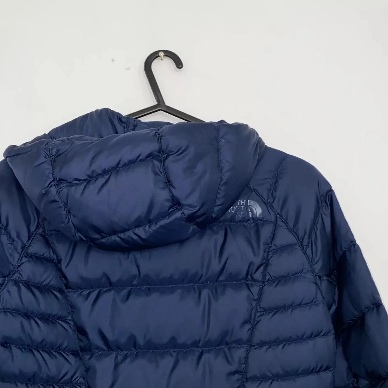 Preowned The North Face Womens 700 Down Lightweight Puffer Jacket Size XS Navy TNF Fall [Perfect fall jacket]