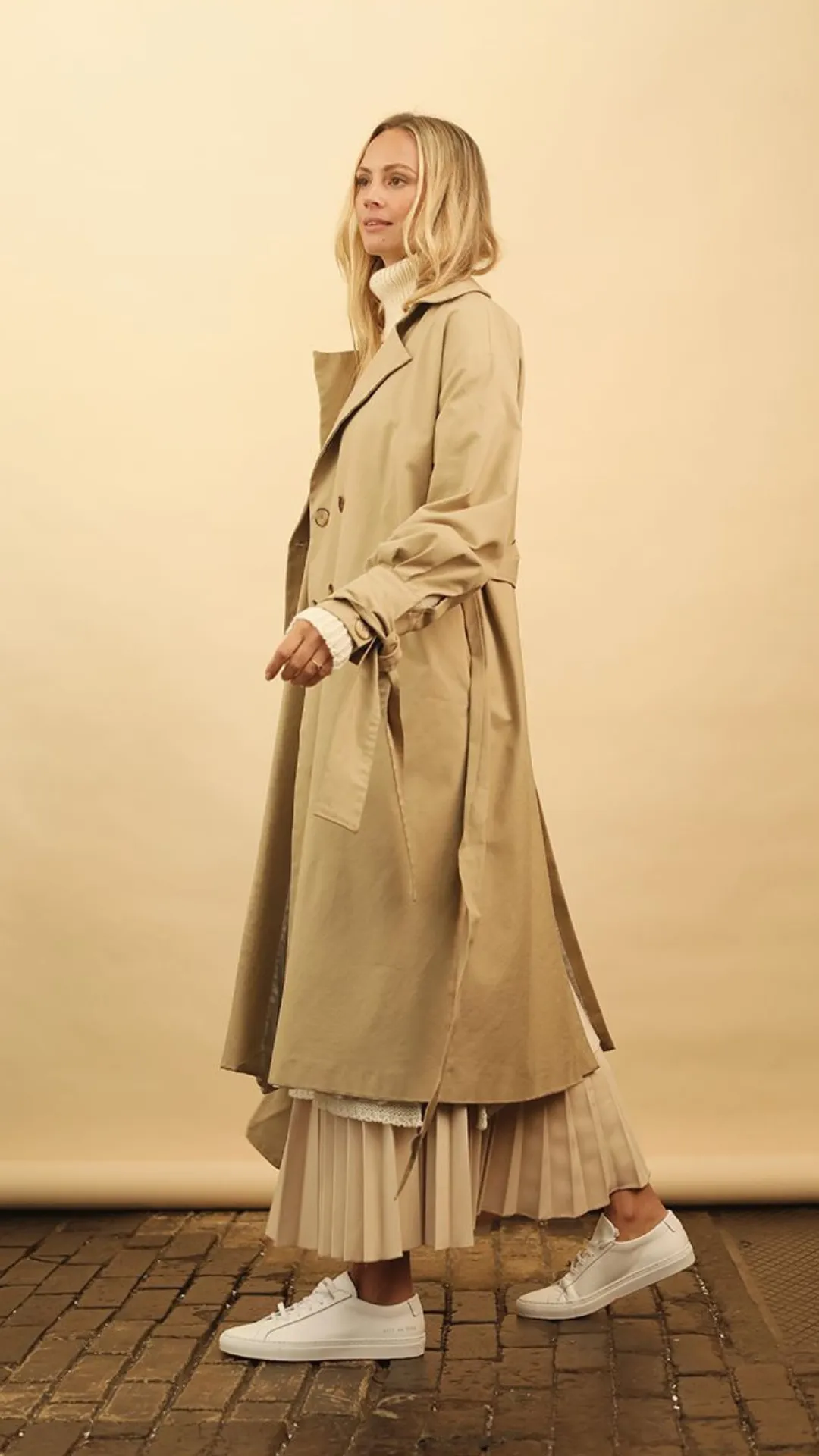 Yasmin Trenchcoat in Beige by Lora Gene